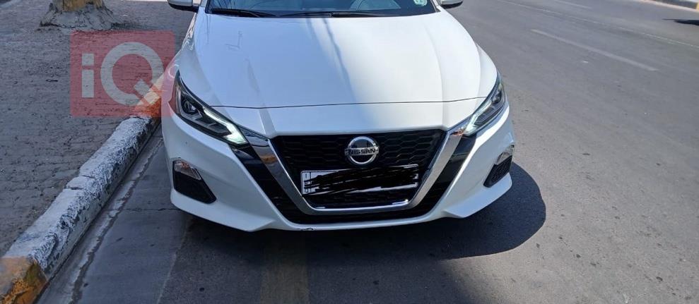 نيسان ألتيما